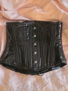 Timeless Trends Black Patent Vinyl Underbust Corset Size 26